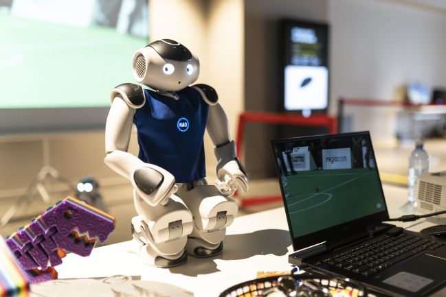 More fun participant interactions, TEDxCalgary "Signal vs Noise", 2017